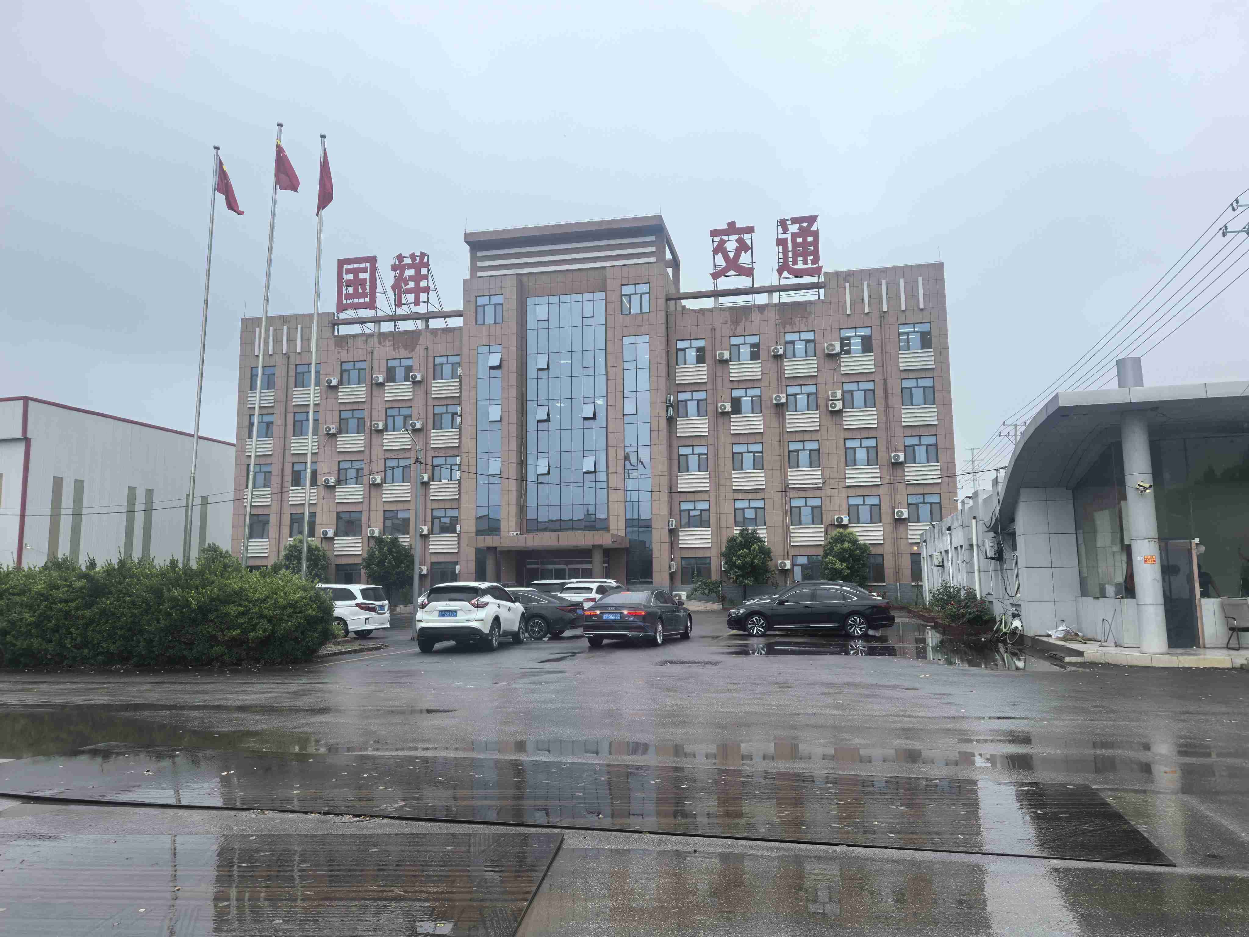 荆州市波形护栏板浸塑波形护栏 - 一站式服务